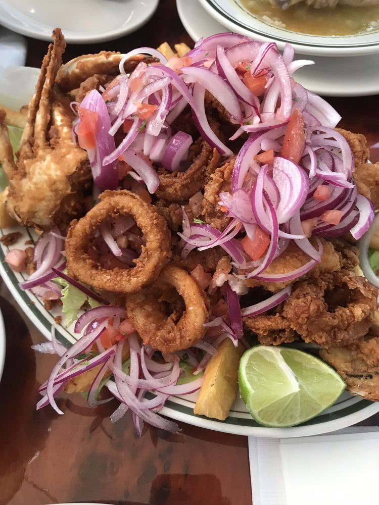 Peruvian Restaurant Ambiance and Food Display at Don Alex