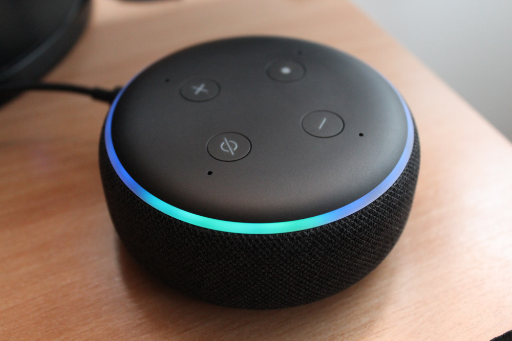 what do different colours on Amazon Echo mean?