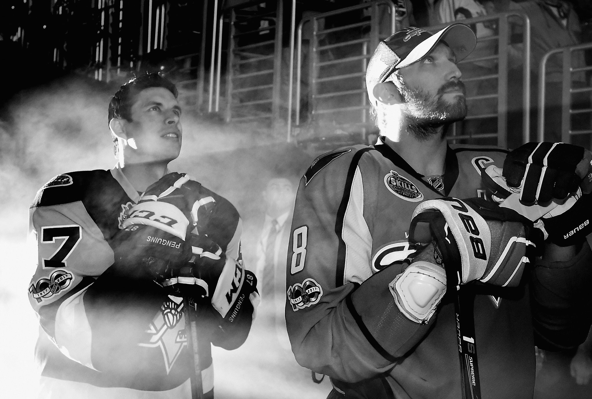 Ovechkin and Crosby talking on the bench